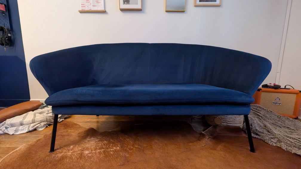 Velvet style SOFA, Excellent condition - photo 3