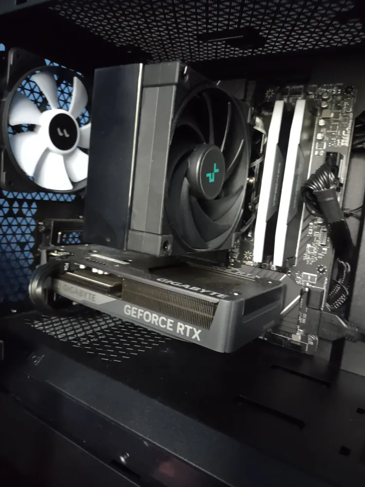 Brand New! Custom Built Gaming PC. 5060 TI Ryzen 5 9600x image indicator(6)