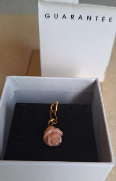 Sea Bamboo Rose Pendant image indicator(4)