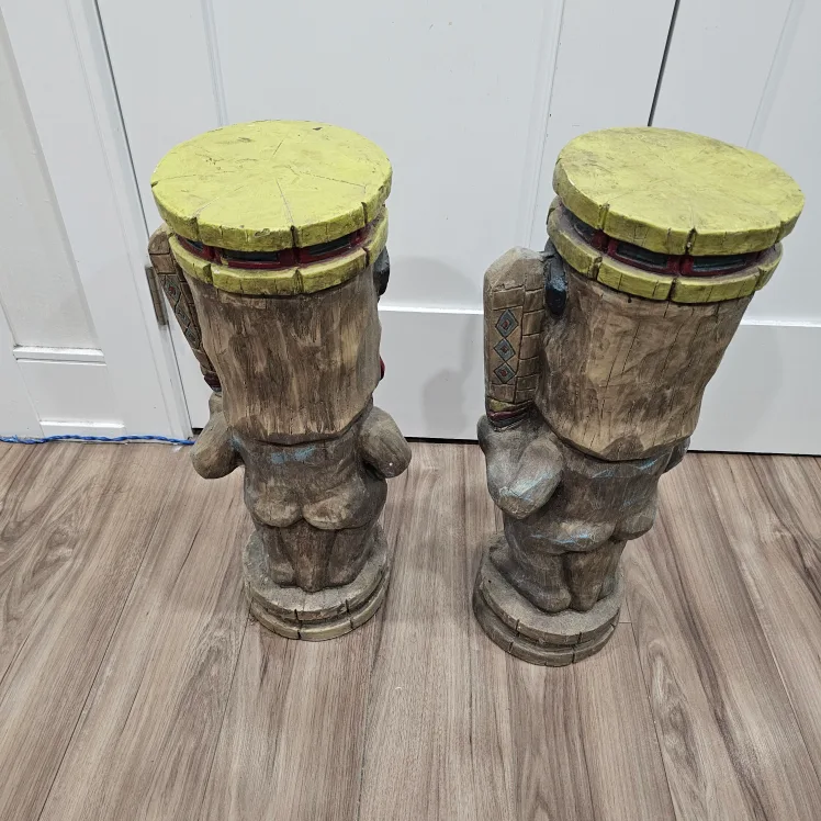 Tiki Statue Pair image indicator(2)