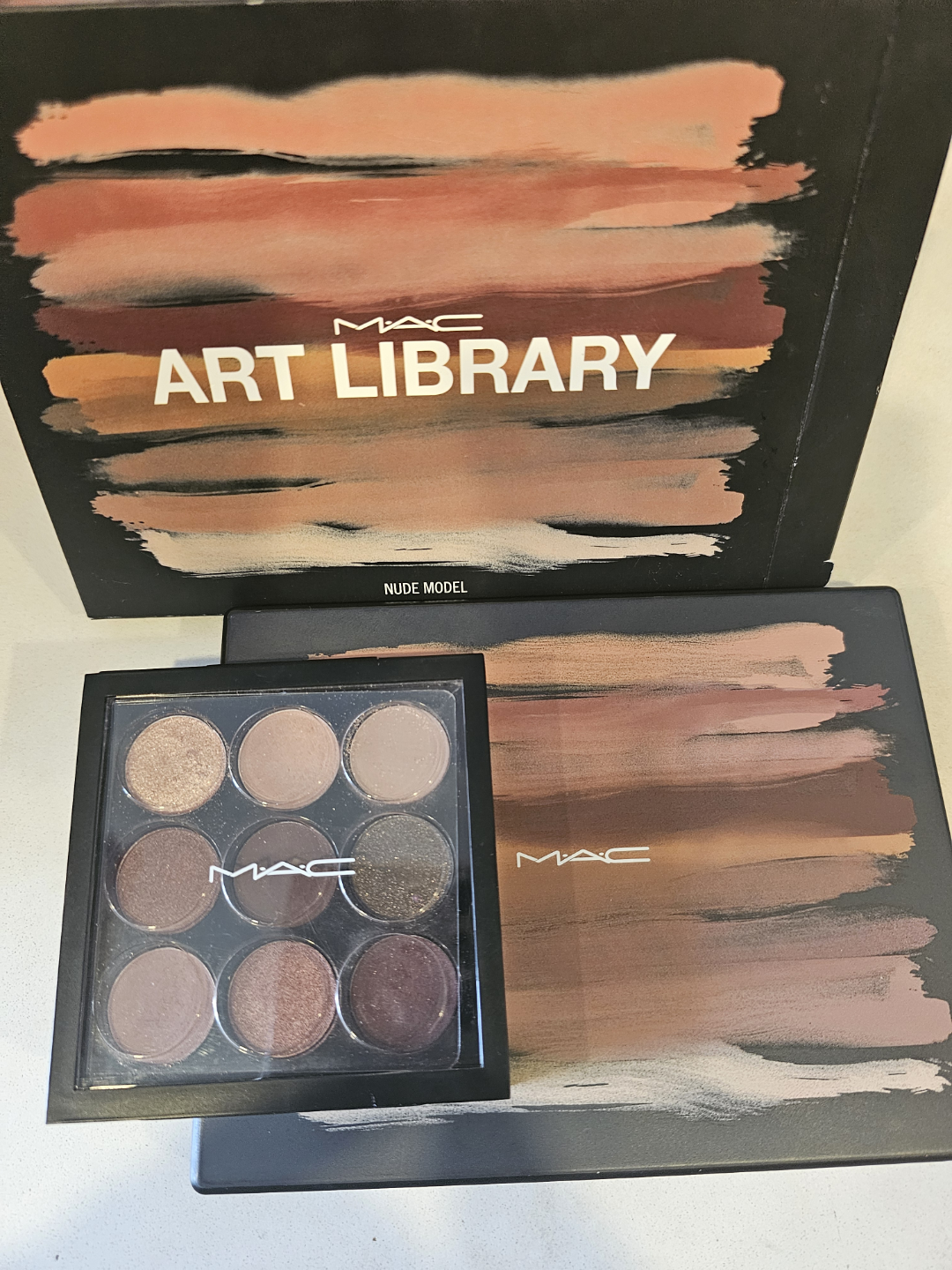 MAC Art Library Nude Model and Burgundy bundle