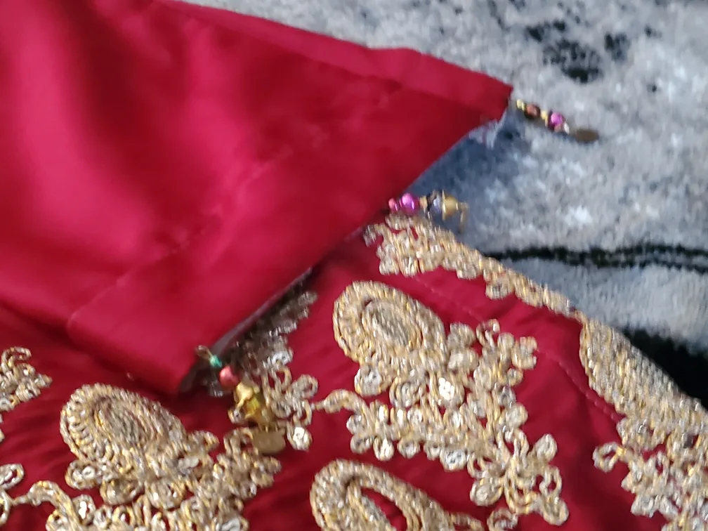 Red/Burgundy & Gold Embroidered Women's Shalwar Kameez/Kurti image indicator(9)