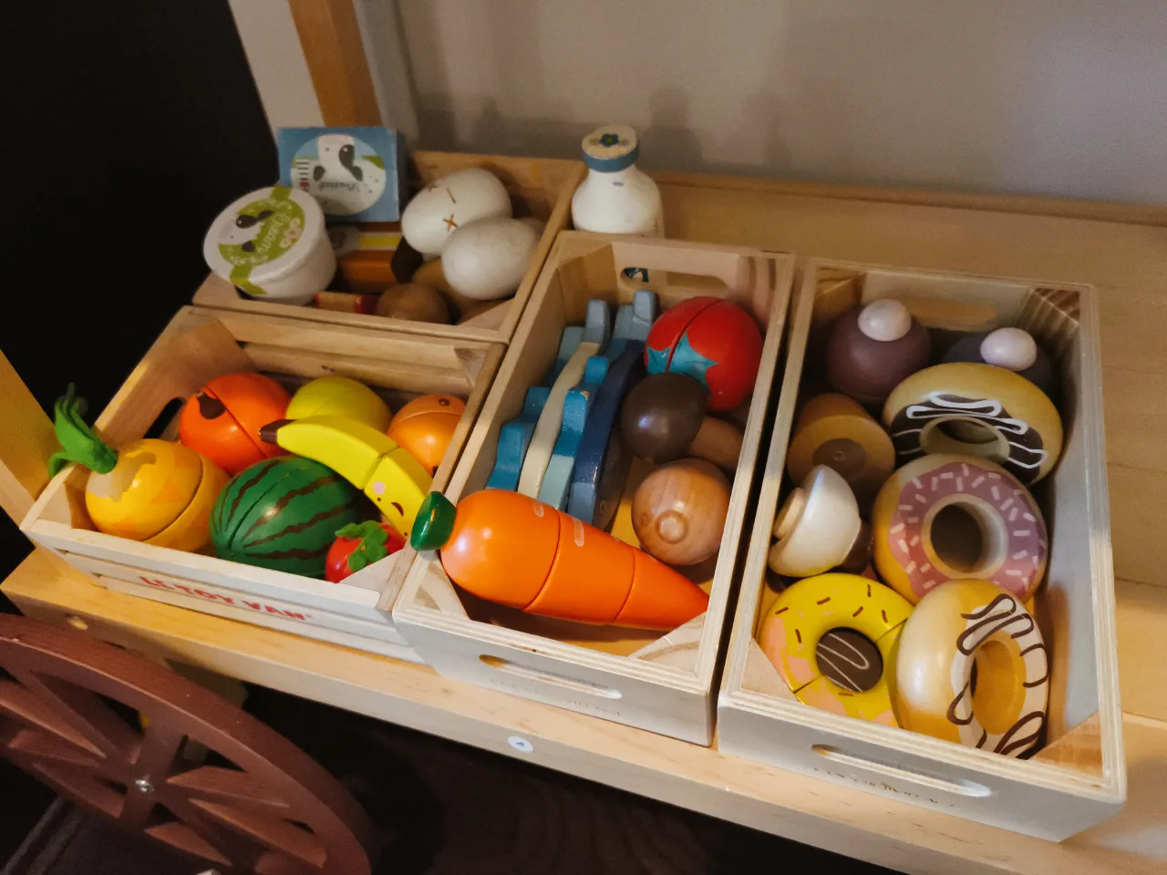 Le Toy Van & Coco Village Wooden Food Set image indicator(2)