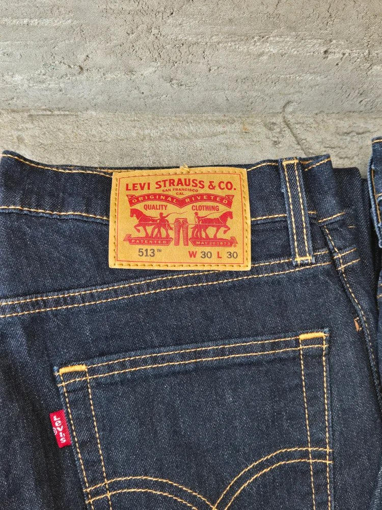 Levis 501, 513 jeans read image indicator(3)
