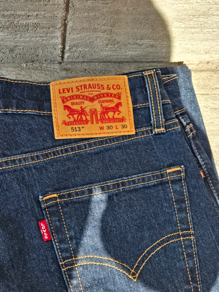 Levis 501, 513 jeans read image indicator(4)