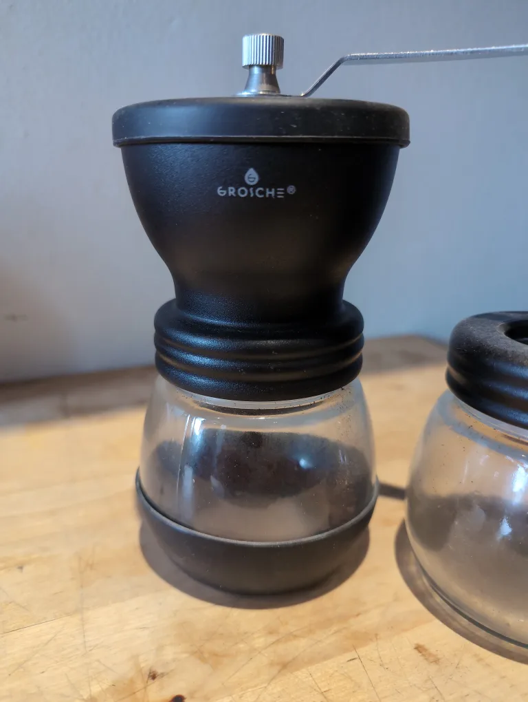 GROSCHE Manual Coffee Grinder image indicator(2)
