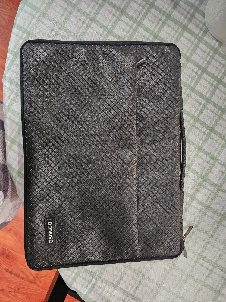 Domiso Laptop Case thumbnail