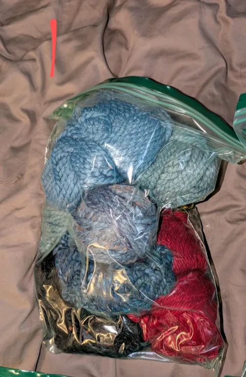 #freecycle Yarn Destash Bundles - various colours image indicator(2)