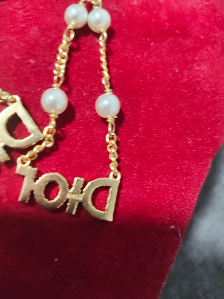 Dior Pearl Drop Earrings image indicator(3)