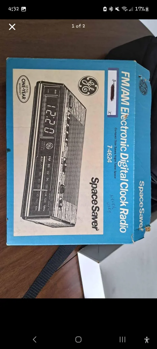 GE SpaceSaver Electronic Digital Clock Radio 7-4624 thumbnail