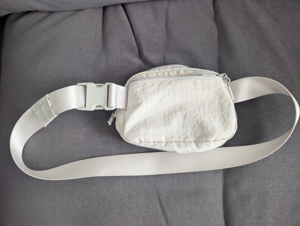 Lululemon Everywhere Belt Bag - Light Ivory - photo 3
