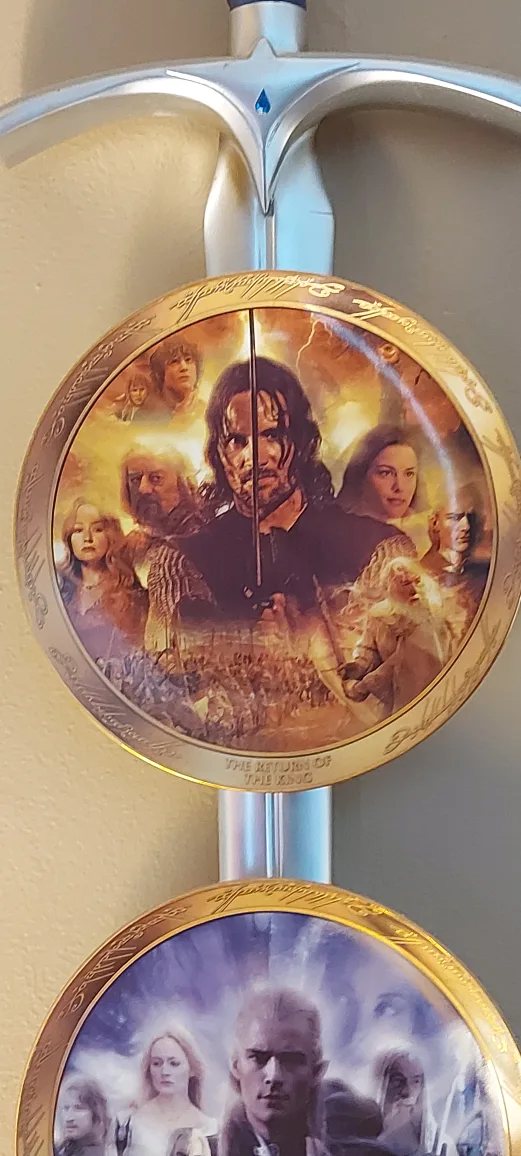 Lord of the Rings Decorative Plate Collection image indicator(4)