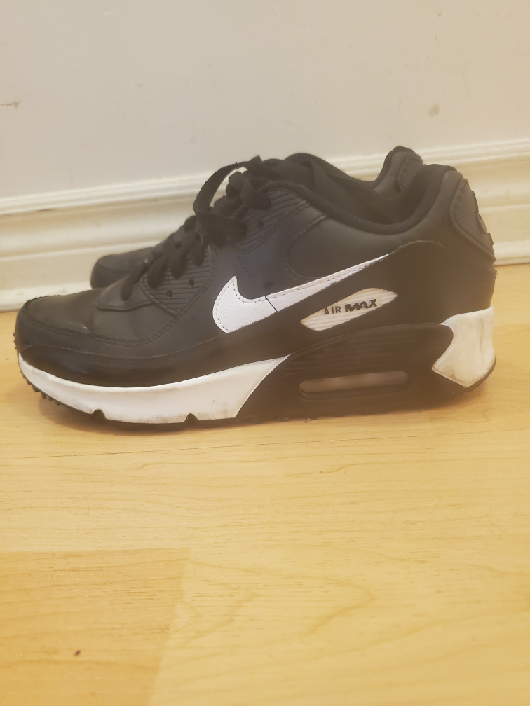 Nike Air Max 90 Sneakers