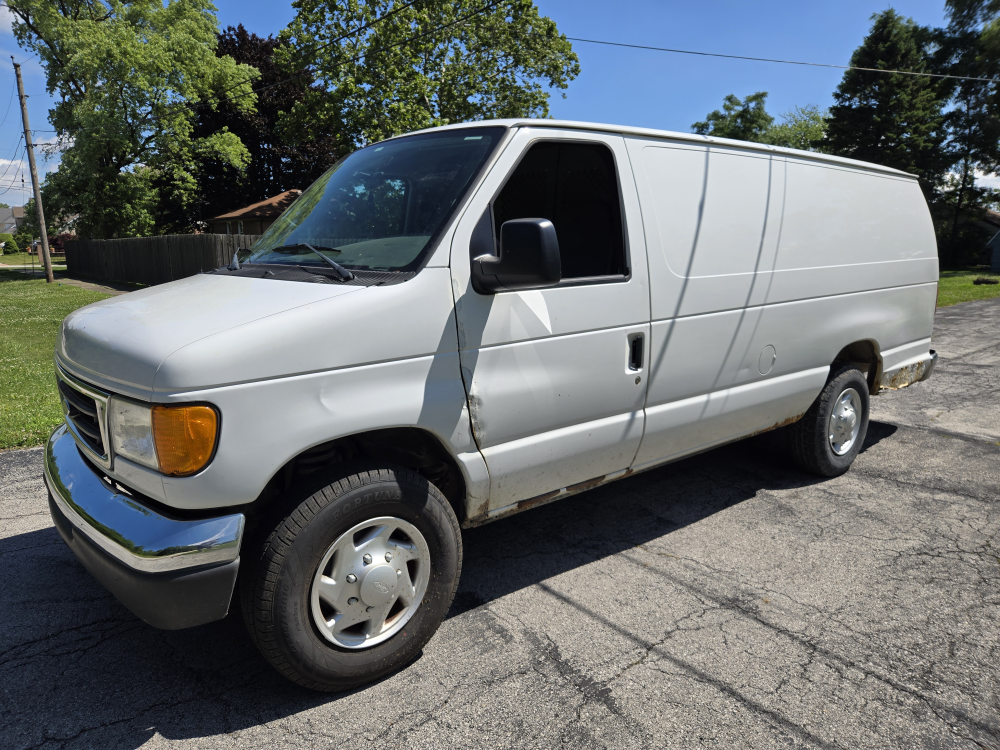 Used White Ford E-Series Cargo Van