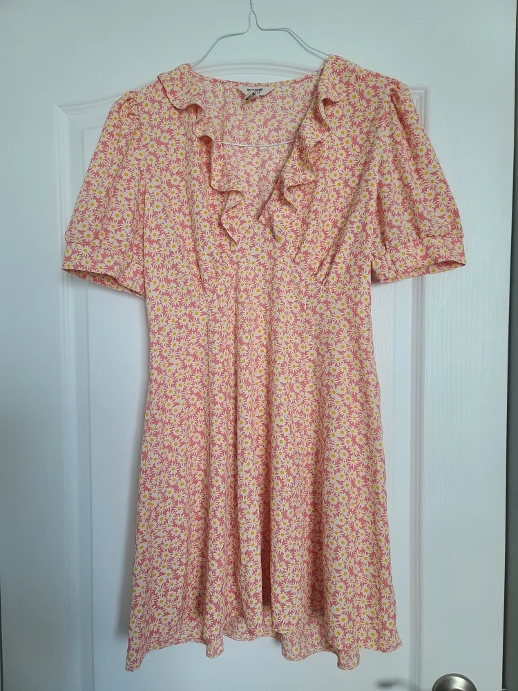 River Island Pink Floral Print Dress image indicator(2)