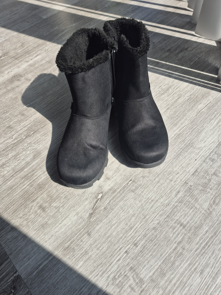 Black Ankle Boots - photo 2