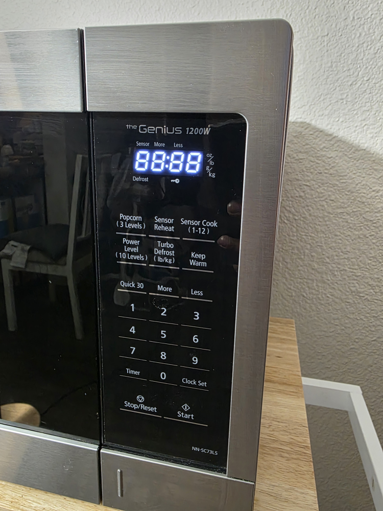 Panasonic The Genius 1200W Microwave - photo 2