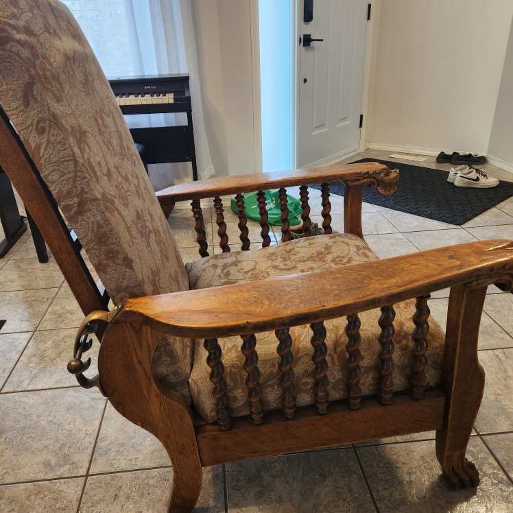 Antique Reclining Chair - photo 3