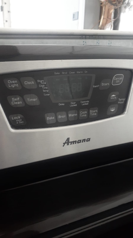 Amana Electric Range - photo 4