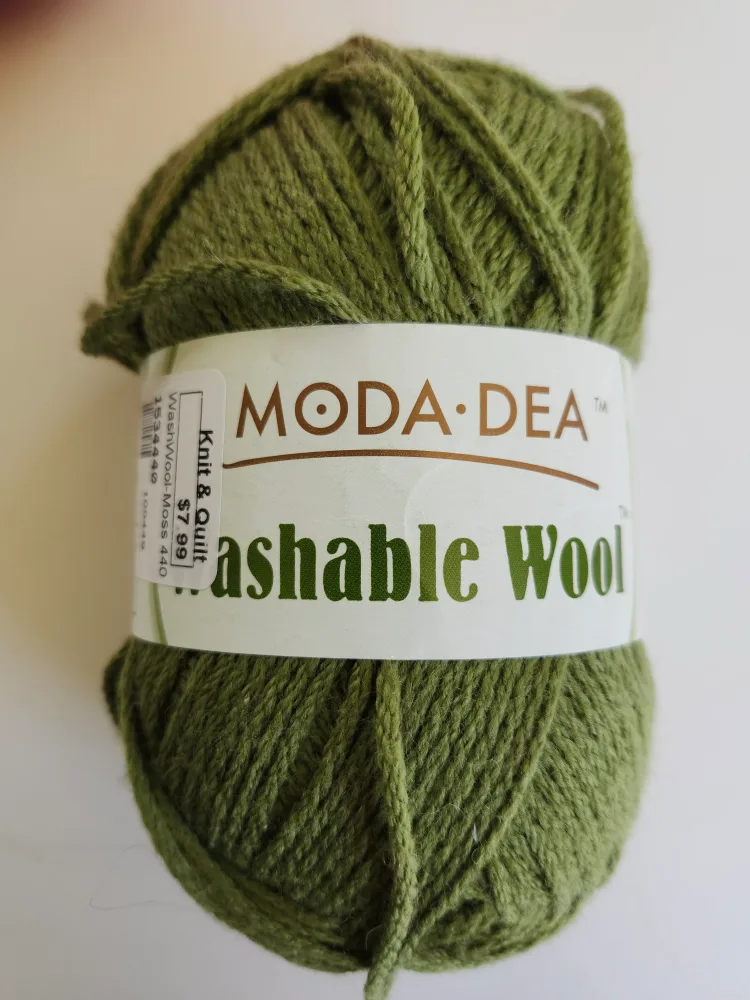 Moda Dea True Red Washable Wool Yarn image indicator(5)