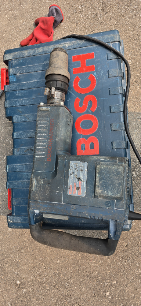 BOSCH Demolition Hammer - photo 3