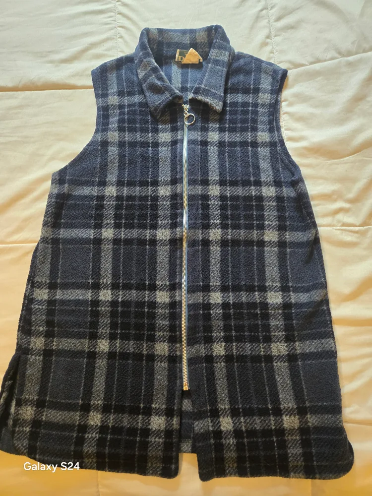 Free Clothes - Ready for Pickup image indicator(4)