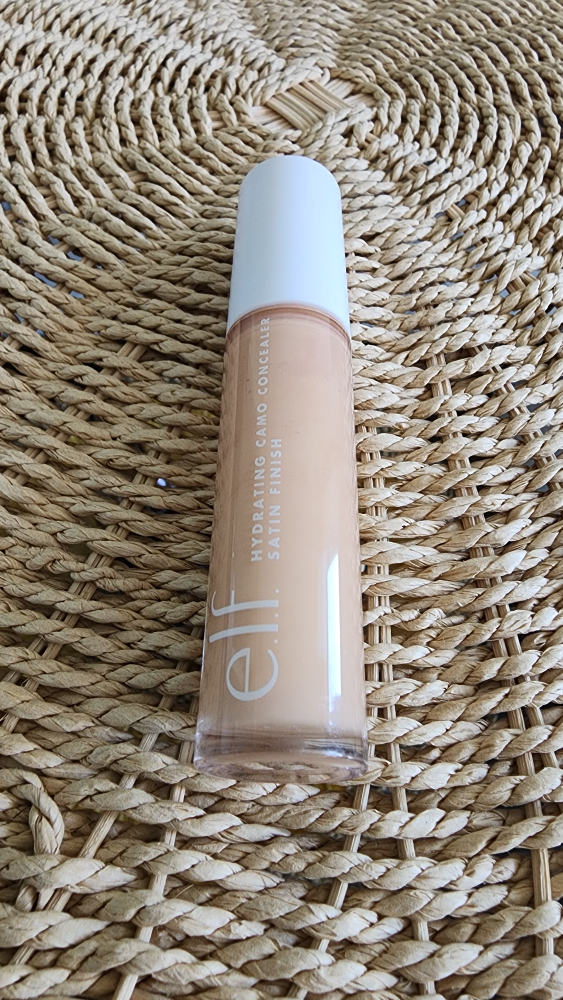 e.l.f. Hydrating Camo Concealer - Light Sand