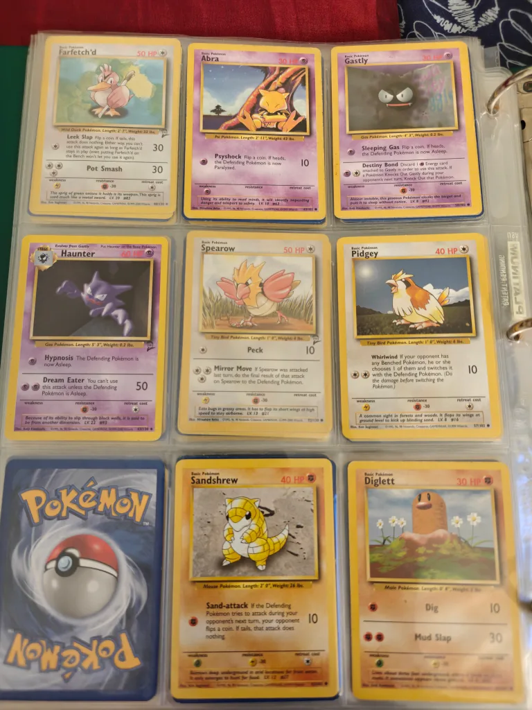 Pokemon Trading Cards Lot image indicator(7)