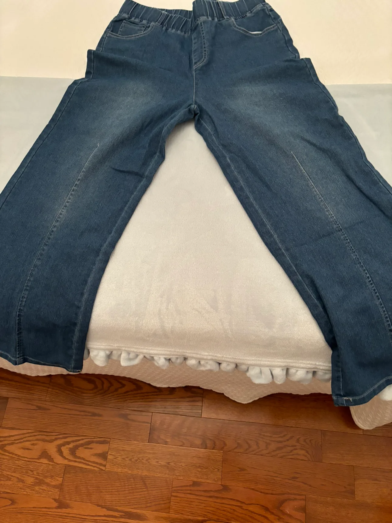 New Ladies wide leg jeans image indicator(3)