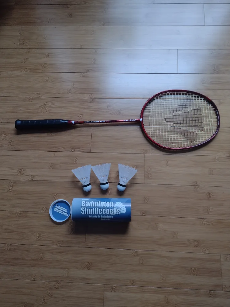 Carlton Badminton Racket X3 Shuttlecocks image indicator(7)