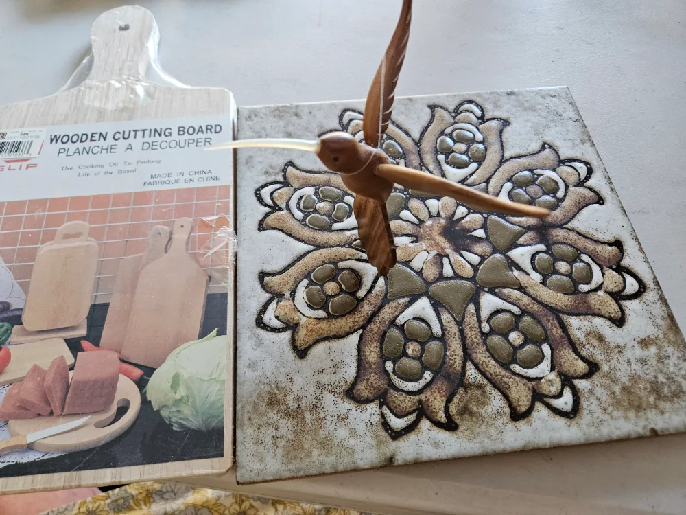 Wood Hummingbird, Wooden Cutting Board & Decor Tile thumbnail