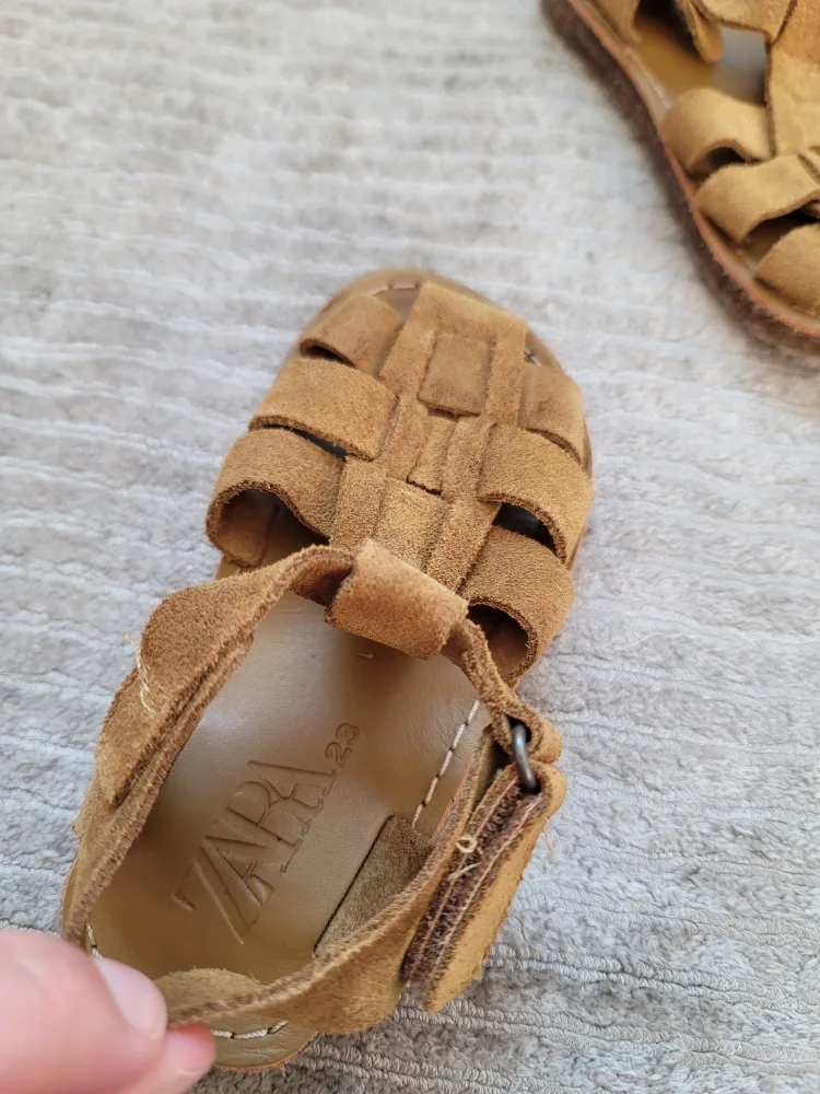 Zara Baby Sandals Size 23 image indicator(2)