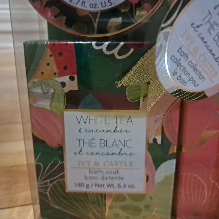 NEW  Bath Collection Perfect for Gifting image indicator(4)