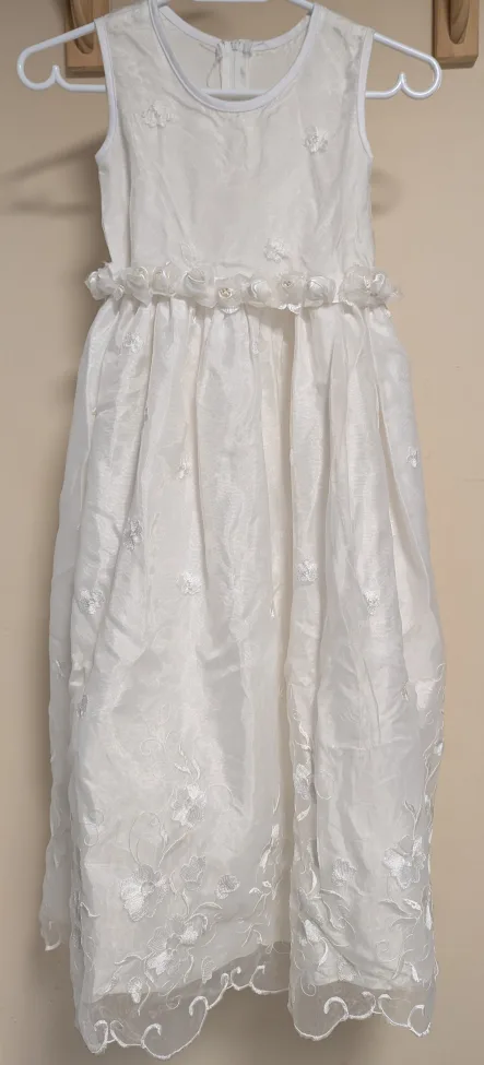Elegant White Dress for Kids ~*Pre-Loved* image indicator(3)
