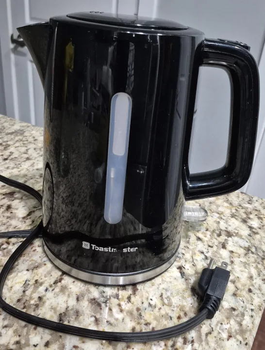 Toastmaster 1.7L Black Kettle thumbnail