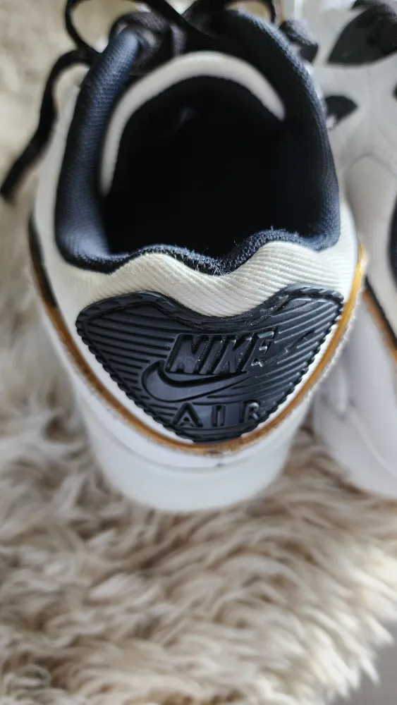 Nike Air Max 90 Sneakers image indicator(3)