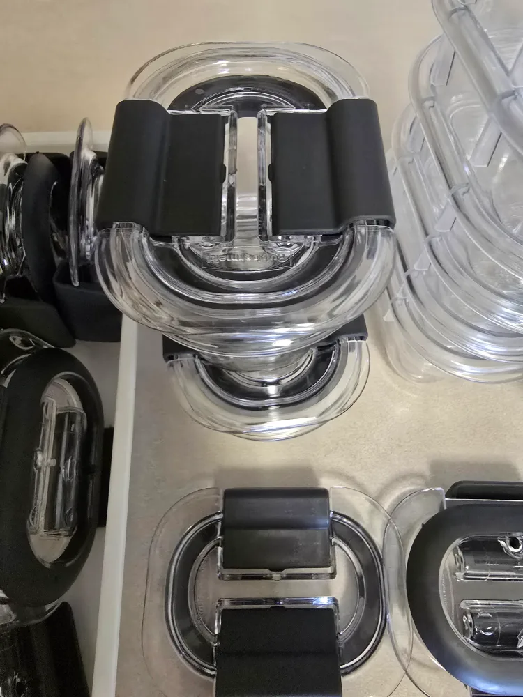 Rubbermaid Brilliance Food Storage Containers image indicator(7)
