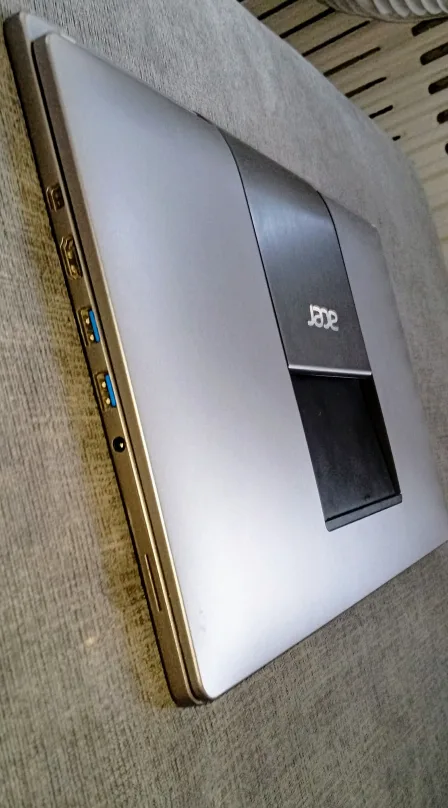 Acer Aspire R7 Laptop - Windows 11, i5, 16GB RAM image indicator(3)