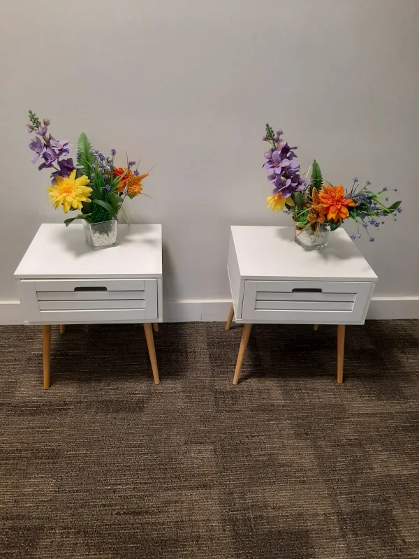 Set of 2 White Nightstands thumbnail