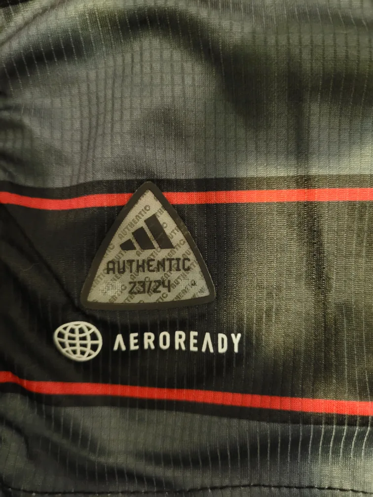 New Adidas Toronto FC Jersey, XL image indicator(7)