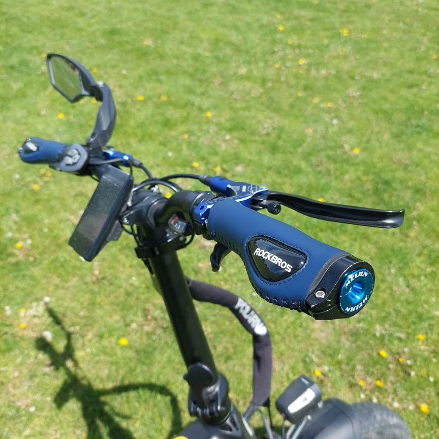 3 Foldable eBikes Bundle - Moving Sale. Only $2200 for ALL! - photo 4