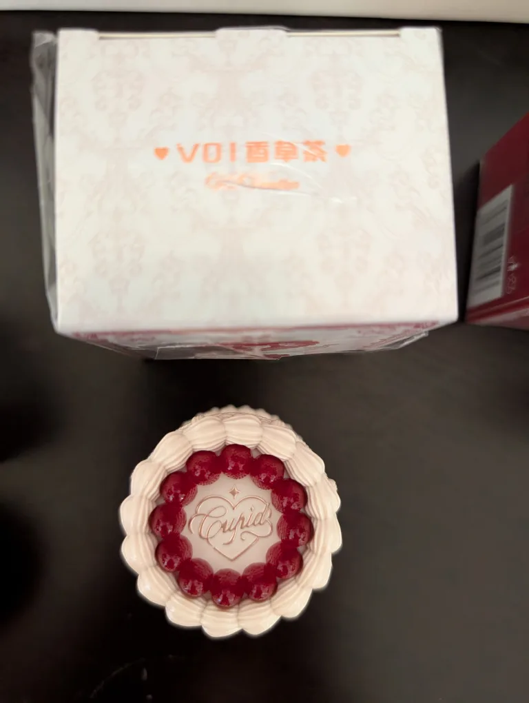 Flower Knows Cupid Mirror and Makeup Set. NEW image indicator(4)