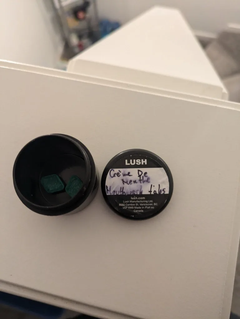 FREE Lush Mouthwash Tab Samples thumbnail