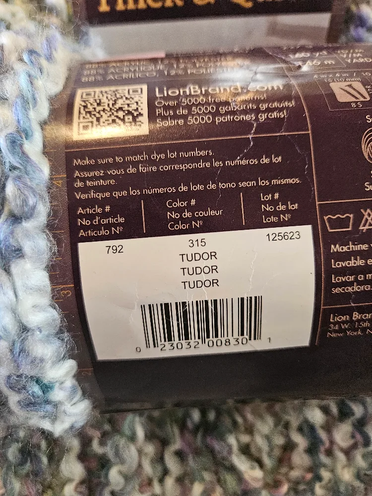 Lion Brand Yarn (5) image indicator(4)