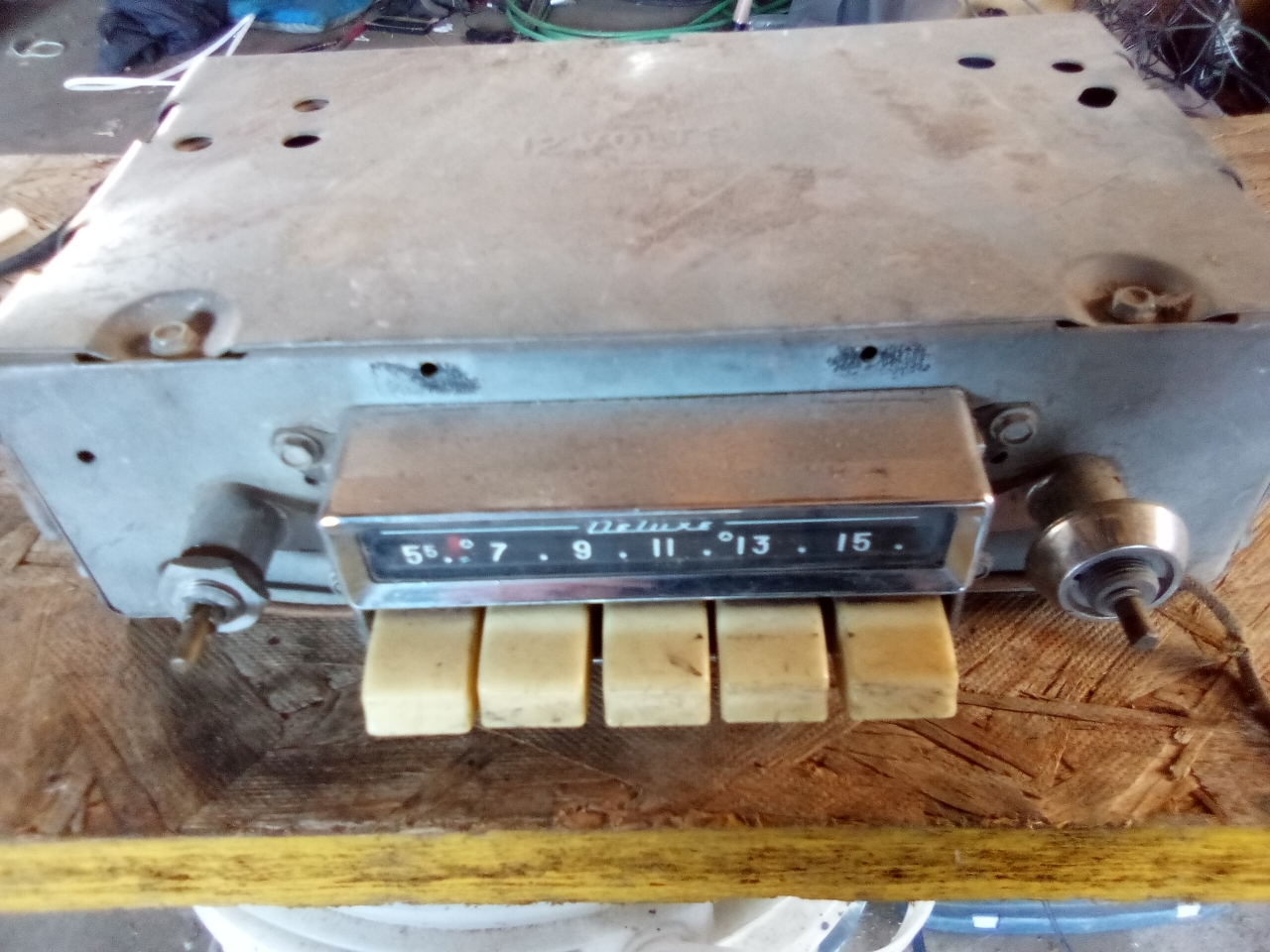Vintage Deluxe Car Radio - photo 3