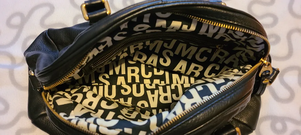 Marc Jacobs black leather bag image indicator(7)