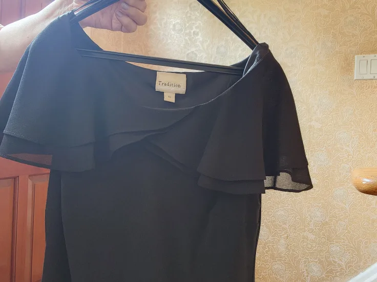 Tradition Ruffle Sleeve Dress - Size 10 image indicator(2)