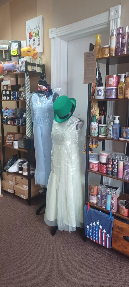 Enoch Gift Shop in Woodlawn Yonkers image indicator(8)