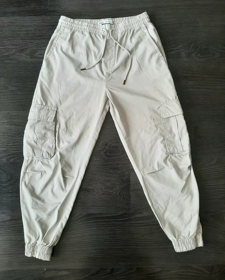 ZARA Cargo Pants - Size M thumbnail