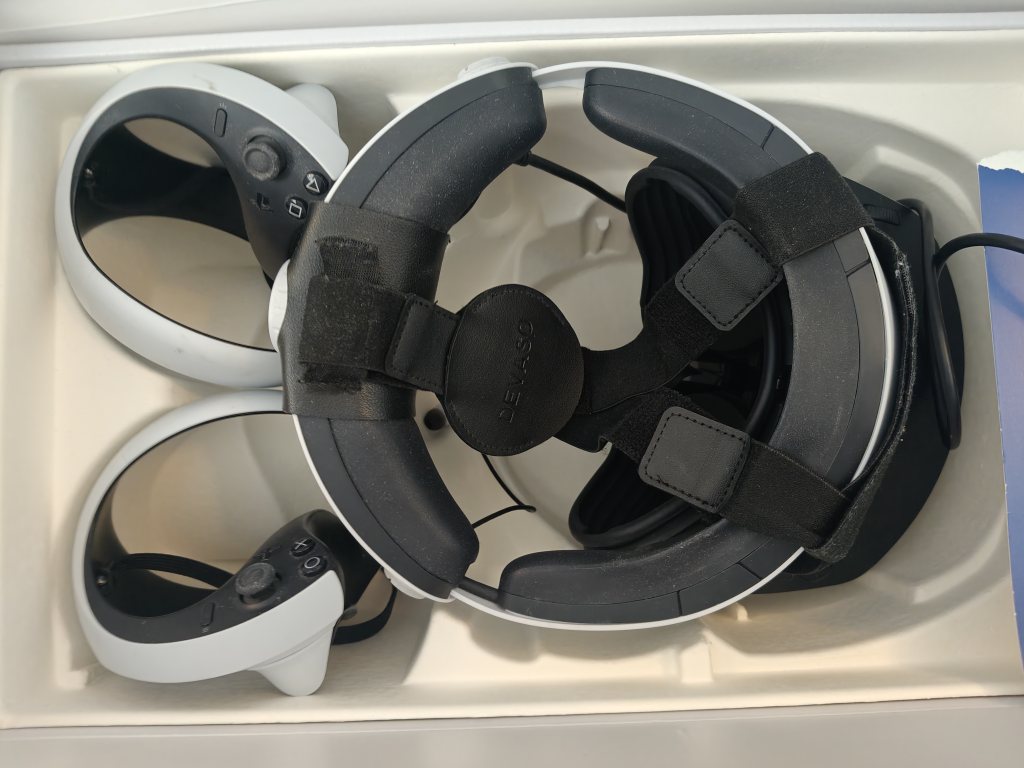 PlayStation VR2 Headset  (free charging station